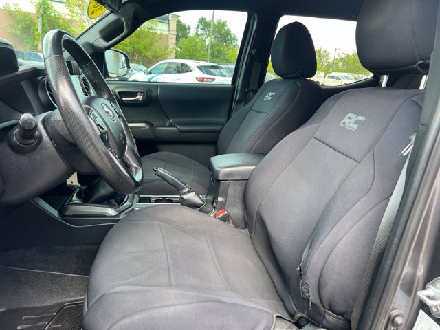 Used 2021 Toyota Tacoma TRD Sport AWD/4WD image 19