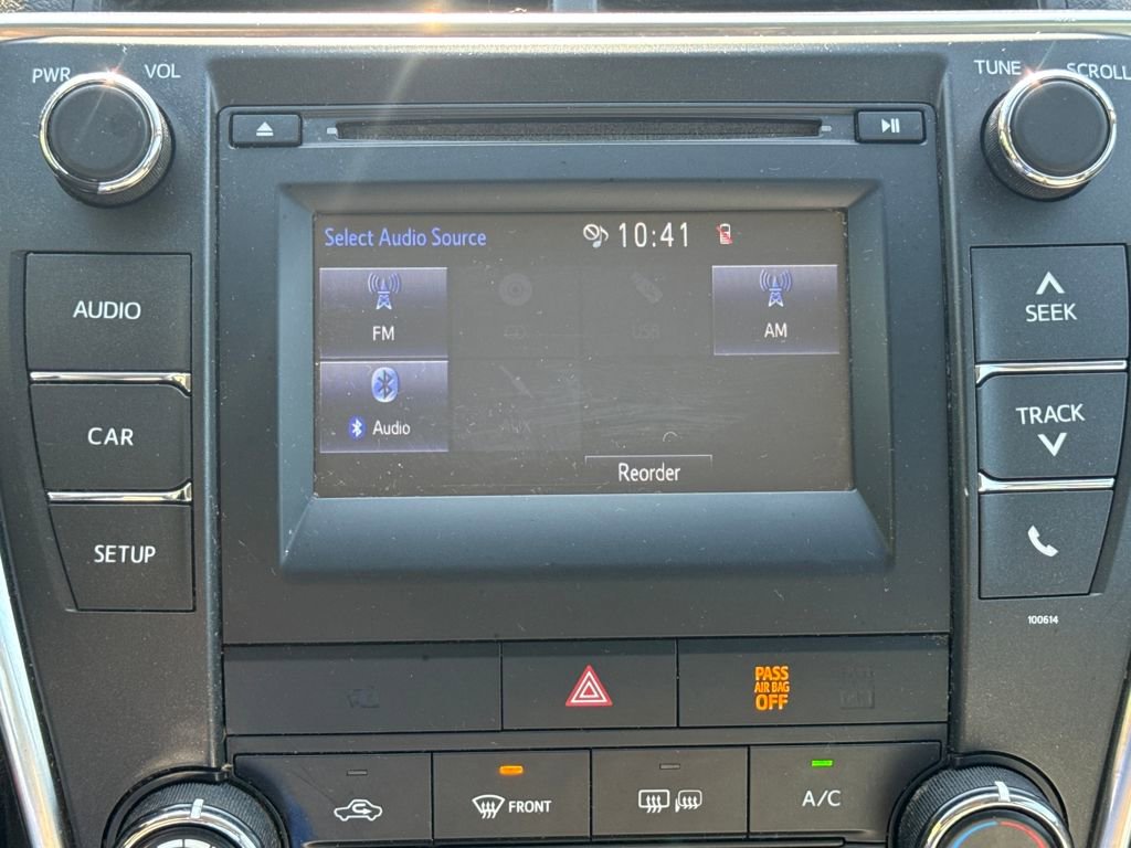 Used 2017 Toyota Camry SE image 24
