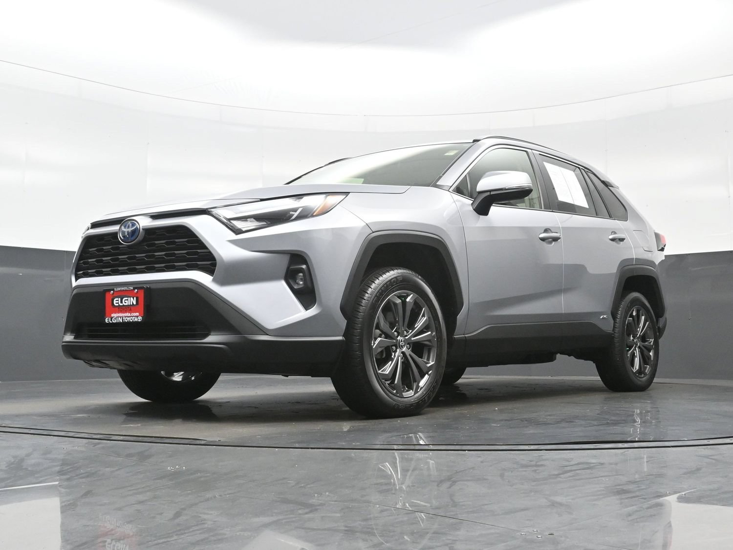 Used 2023 Toyota RAV4 XLE Premium AWD/4WD image 30