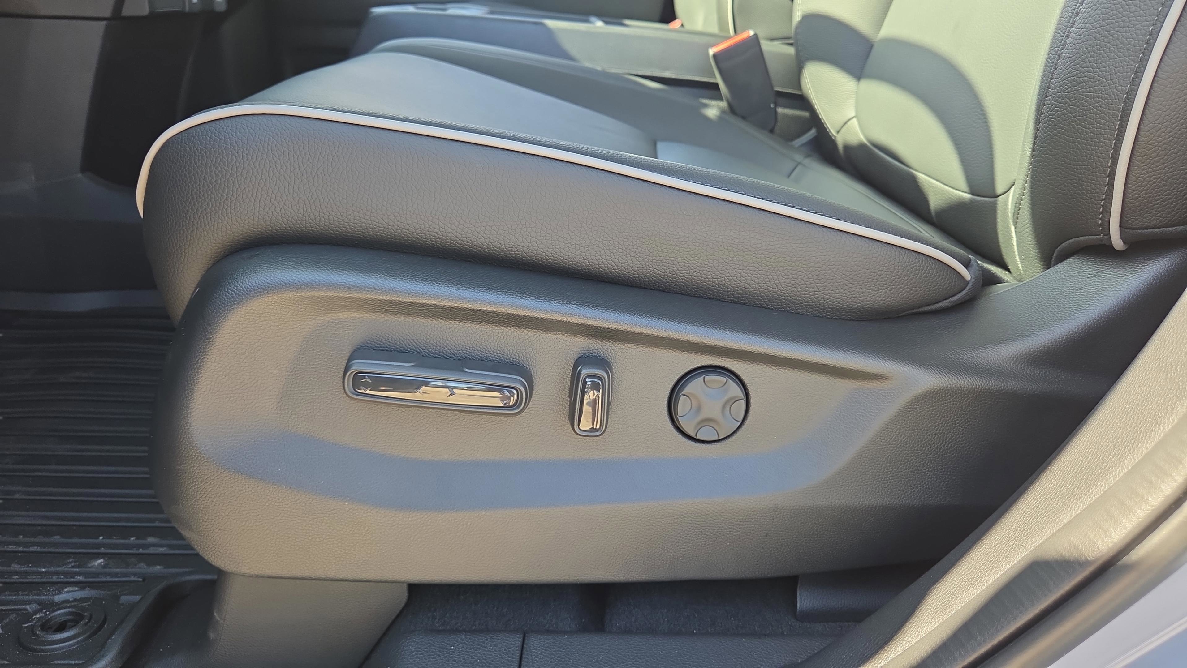 New 2026 Honda Odyssey Touring image 10