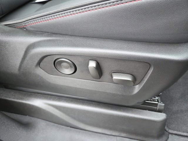 Used 2025 Chevrolet Suburban RST image 55