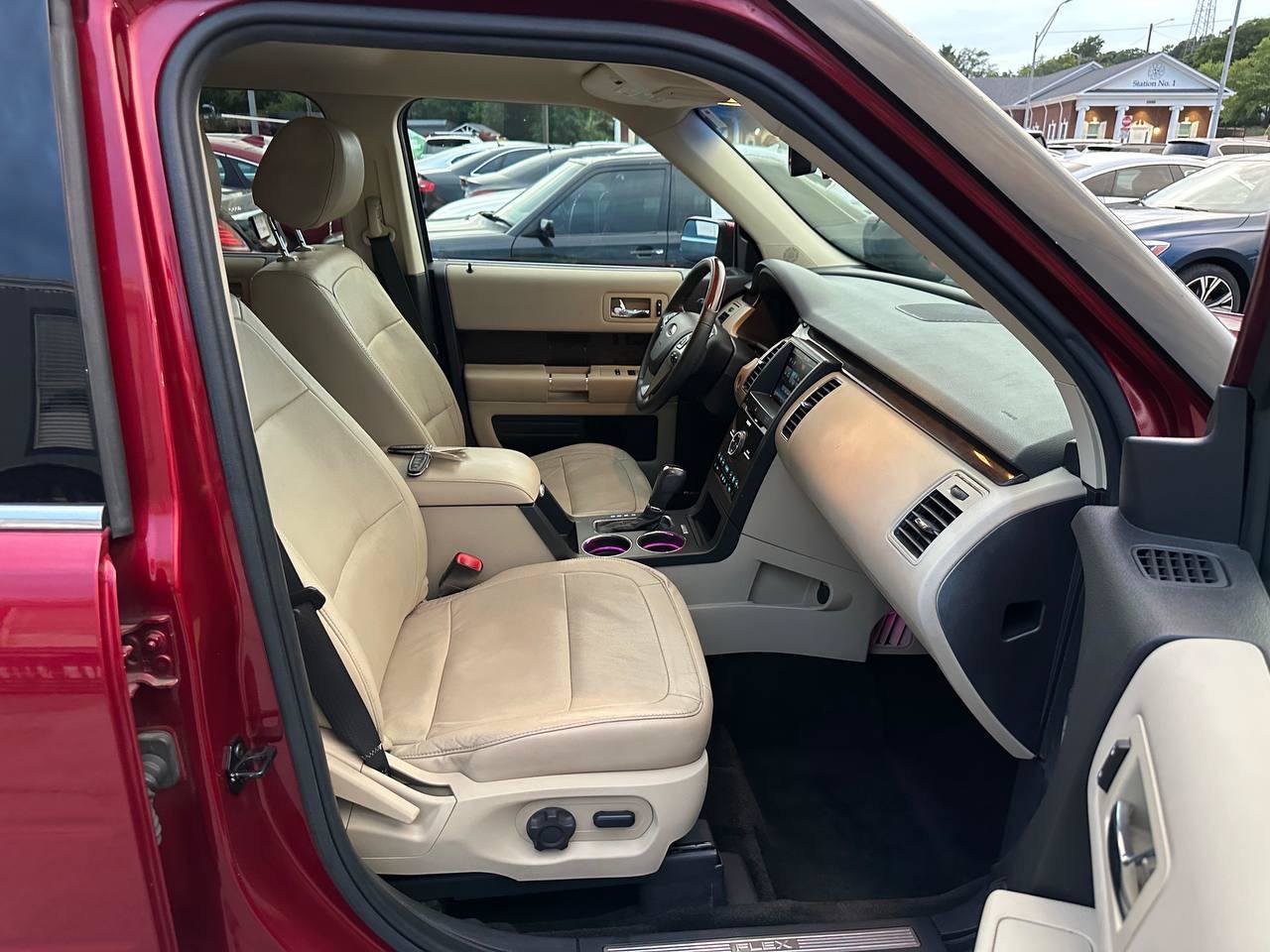 Used 2015 Ford Flex Limited FWD image 28
