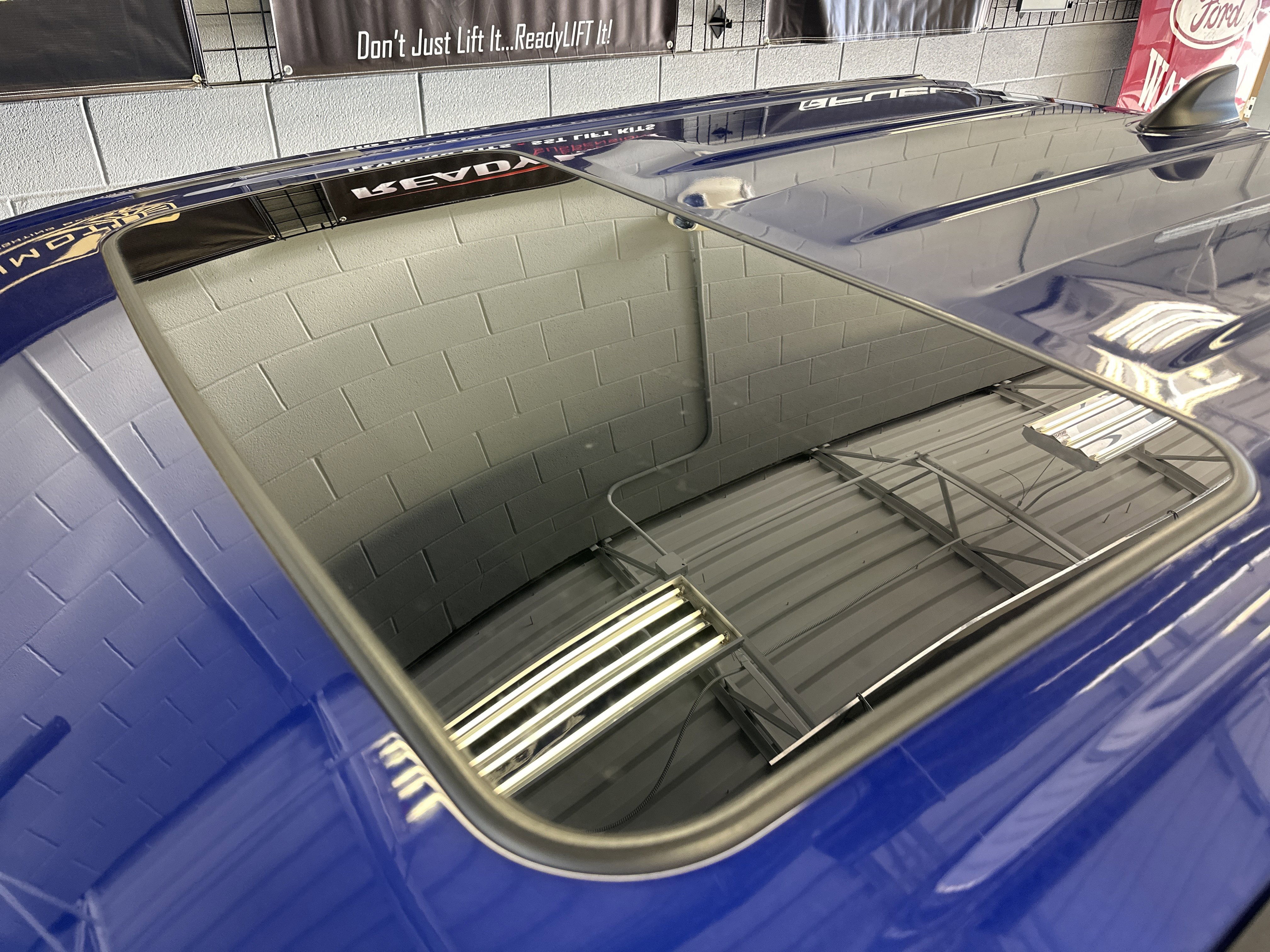 Used 2025 Toyota Tacoma TRD Sport image 28