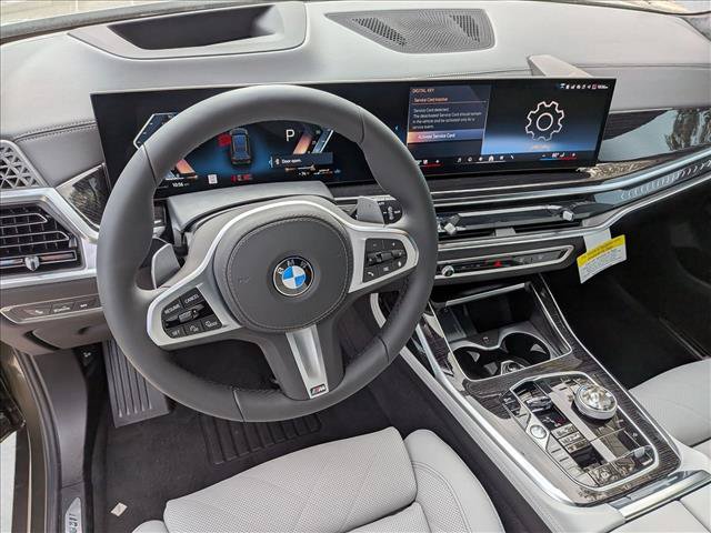 Used 2026 BMW X7 xDrive40i w/ M Sport Package AWD/4WD image 9