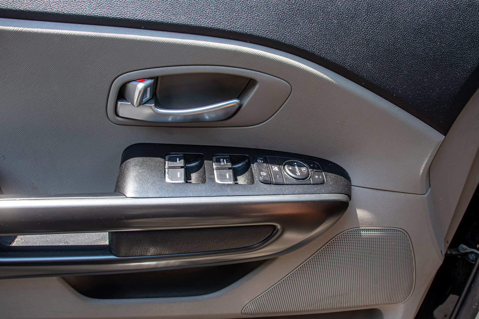 Used 2020 Kia Sedona LX FWD image 22