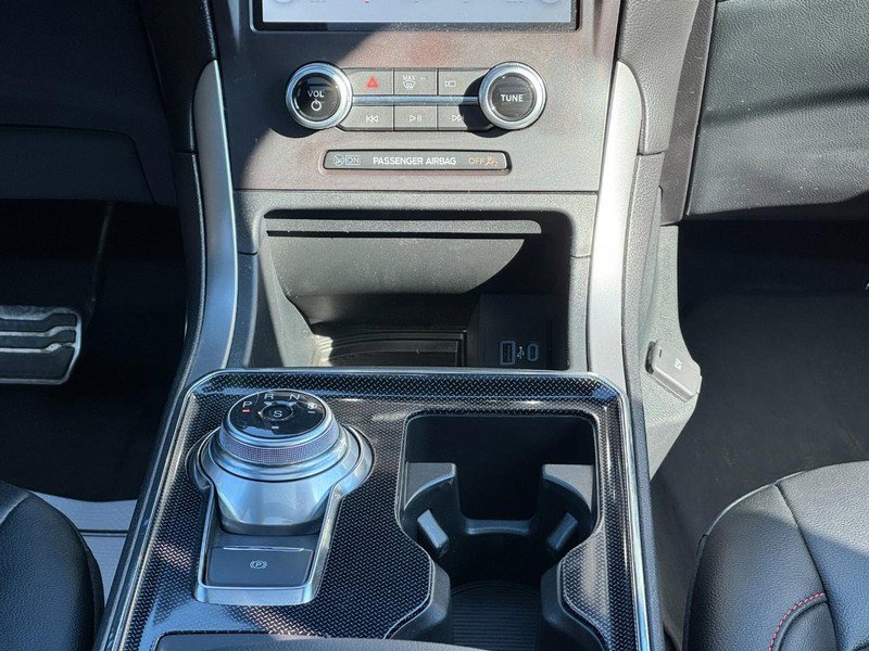 Used 2021 Ford Edge ST-Line FWD image 14