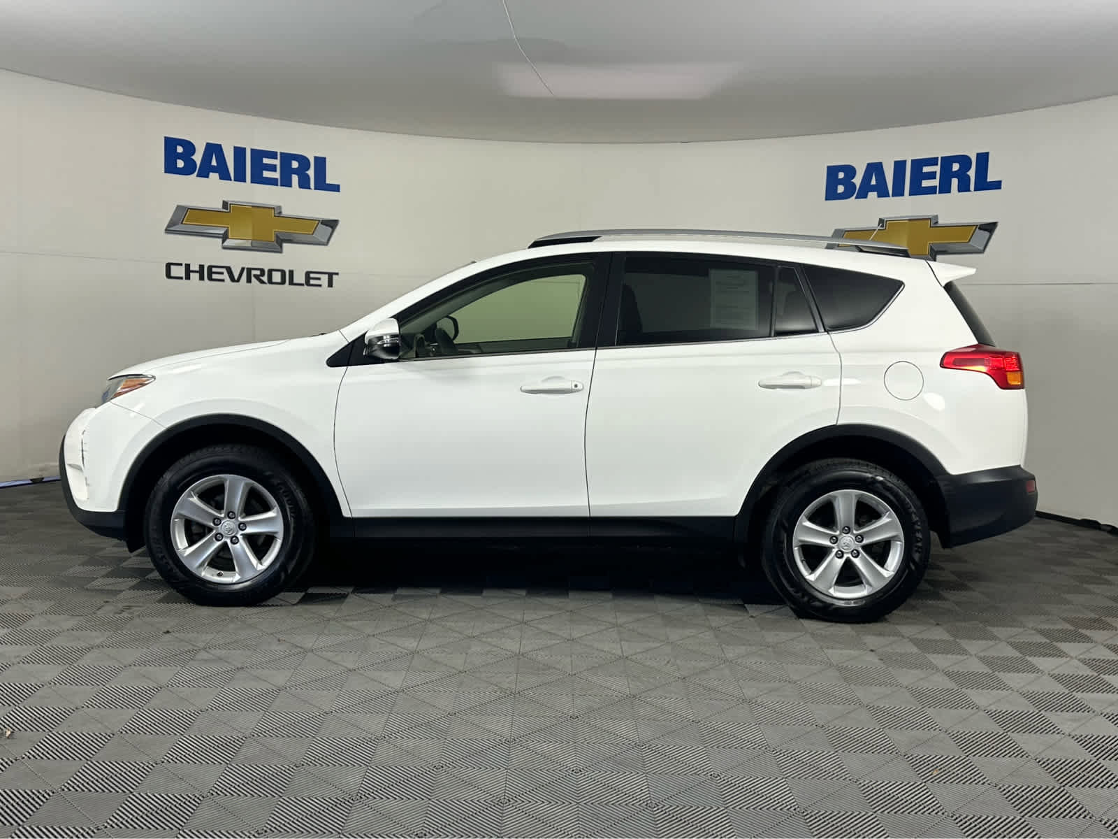 Used 2013 Toyota RAV4 XLE image 4