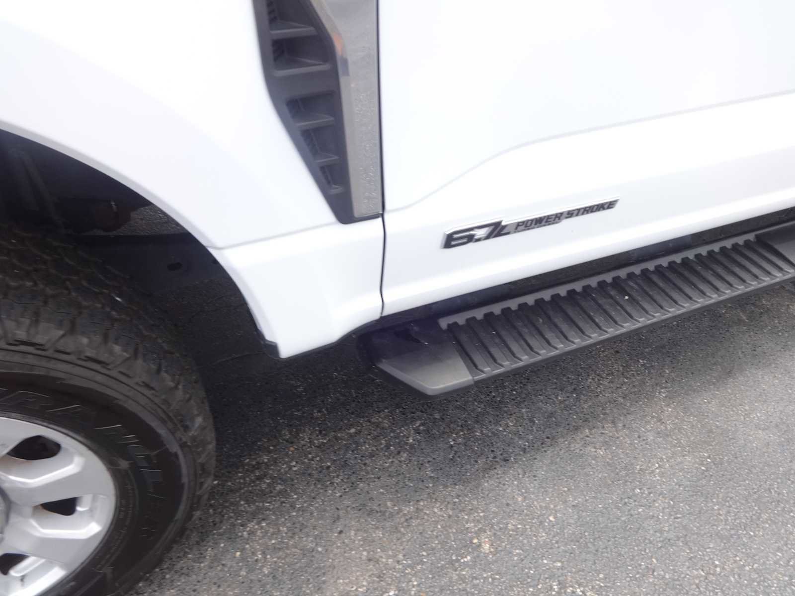 Used 2024 Ford F250 XLT image 5