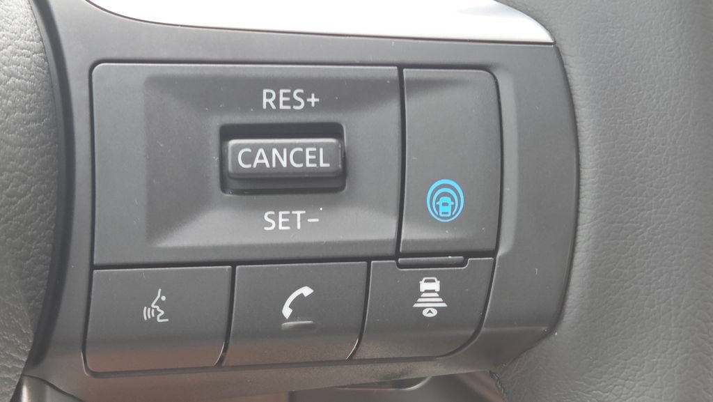Used 2023 INFINITI QX60 Luxe w/ Performance Audio Package AWD/4WD image 32