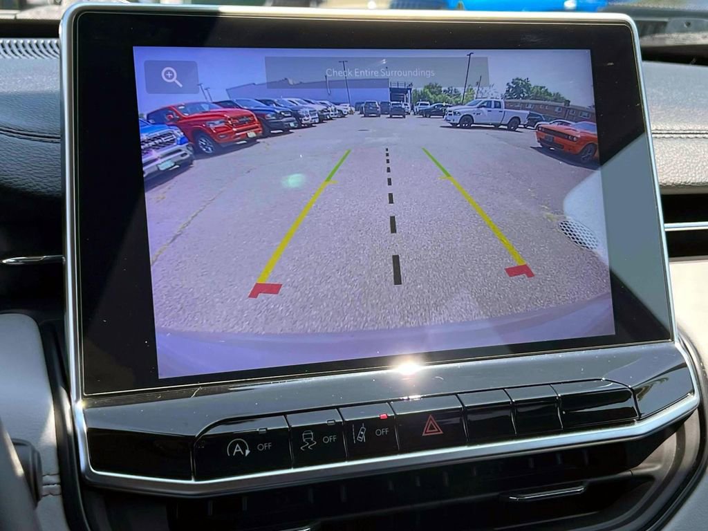 Certified 2022 Jeep Compass Limited image 30