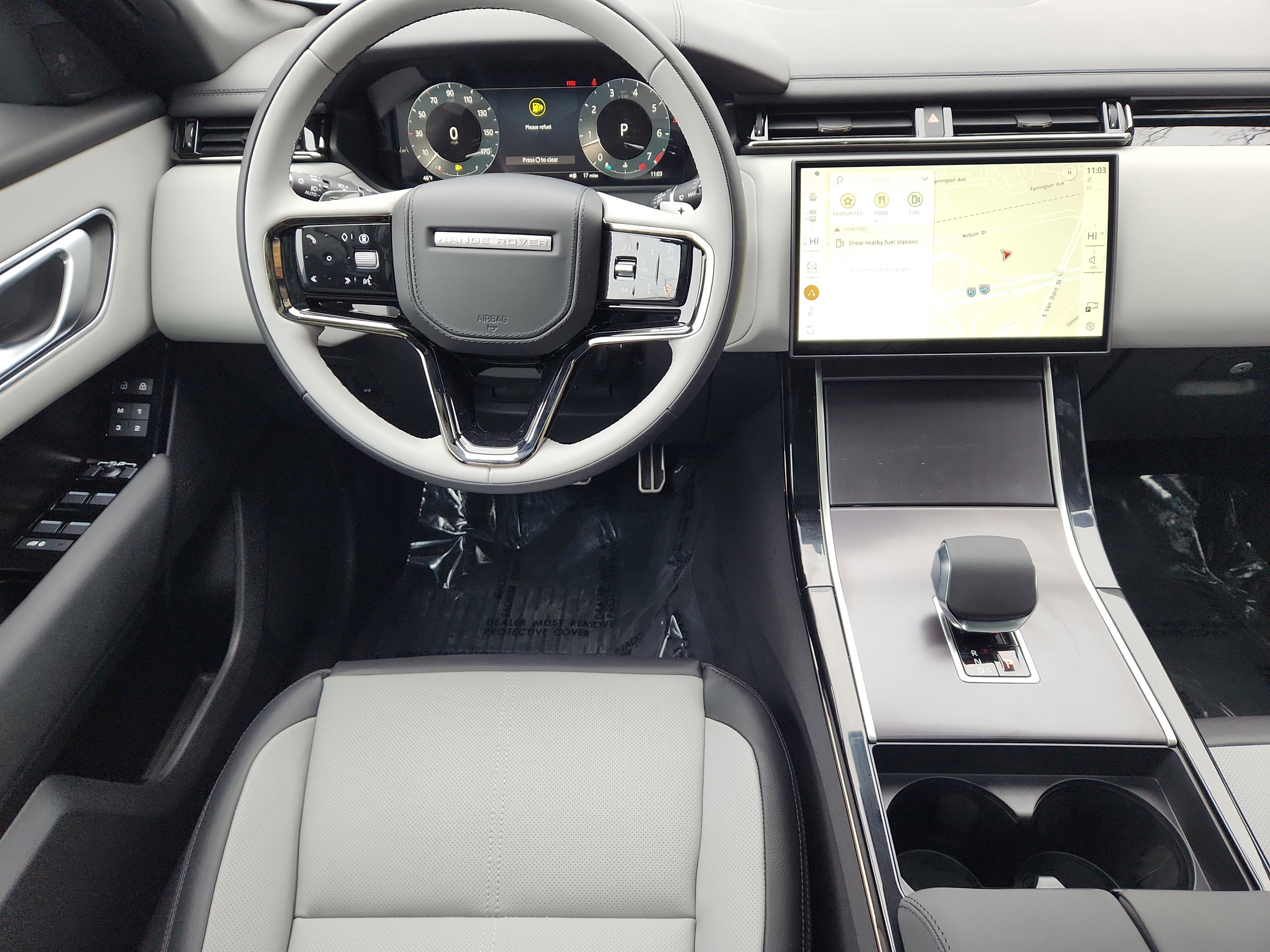 Used 2026 Land Rover Range Rover Velar Dynamic SE image 4