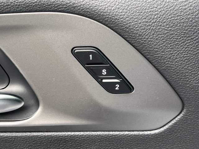 New 2027 Chrysler Pacifica Select AWD/4WD image 16