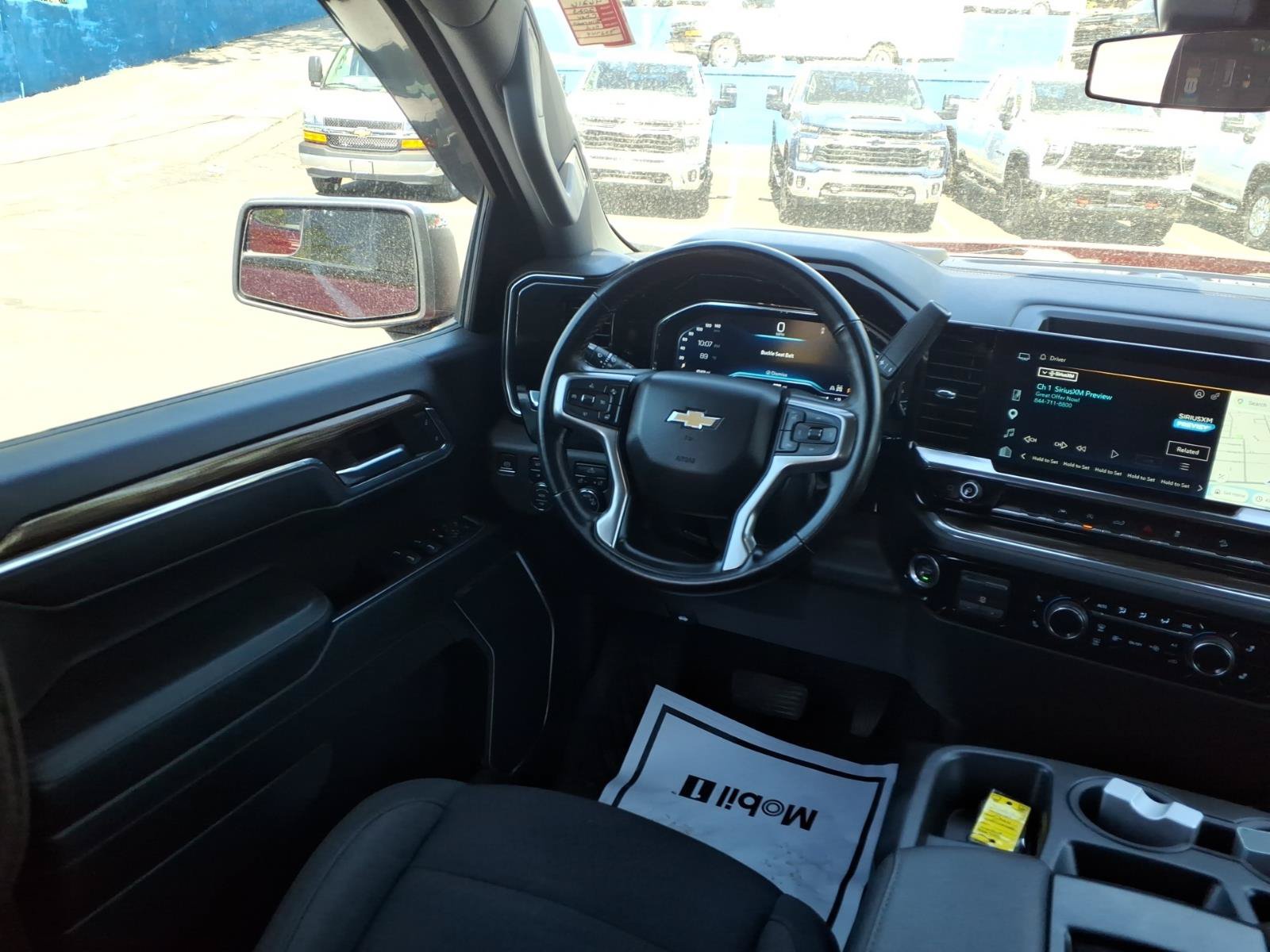 Used 2023 Chevrolet Silverado 1500 LT w/ Z71 Off-Road Package AWD/4WD image 15