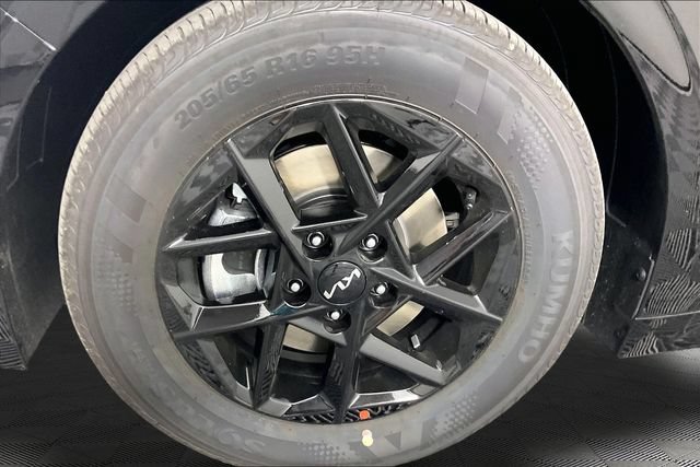 New 2026 Kia K5 LXS FWD image 12