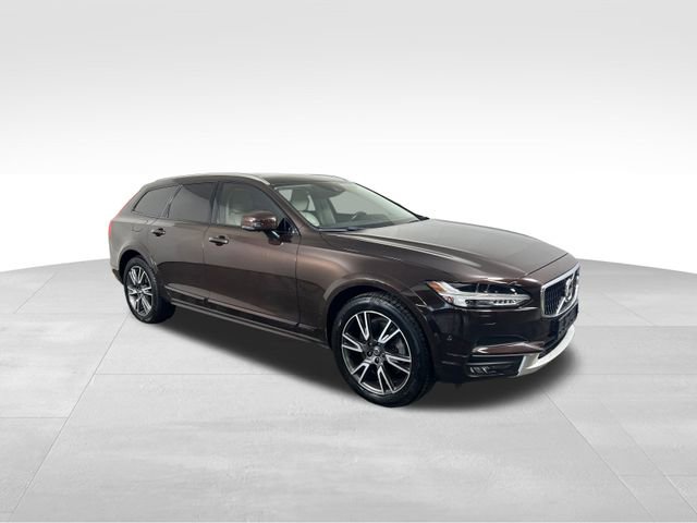 Used 2017 Volvo V90 T6 Cross Country image 8