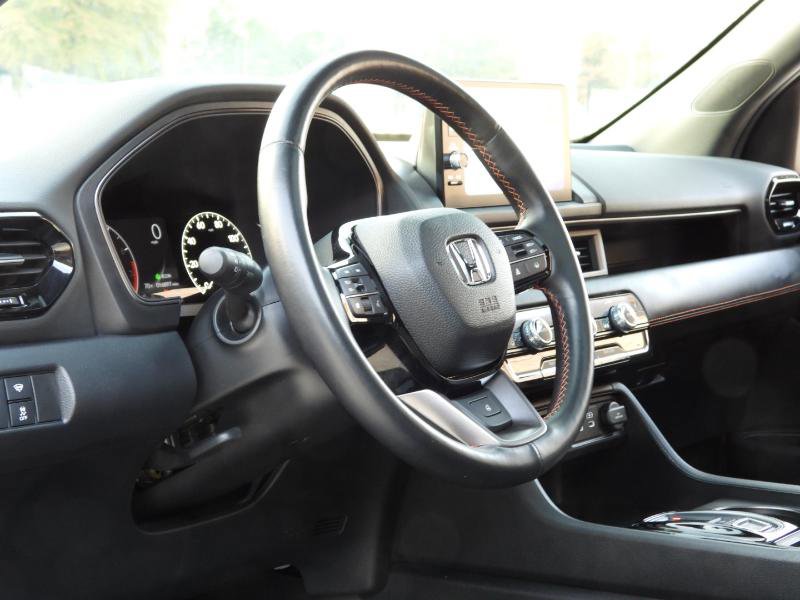 Used 2025 Honda Pilot TrailSport image 52