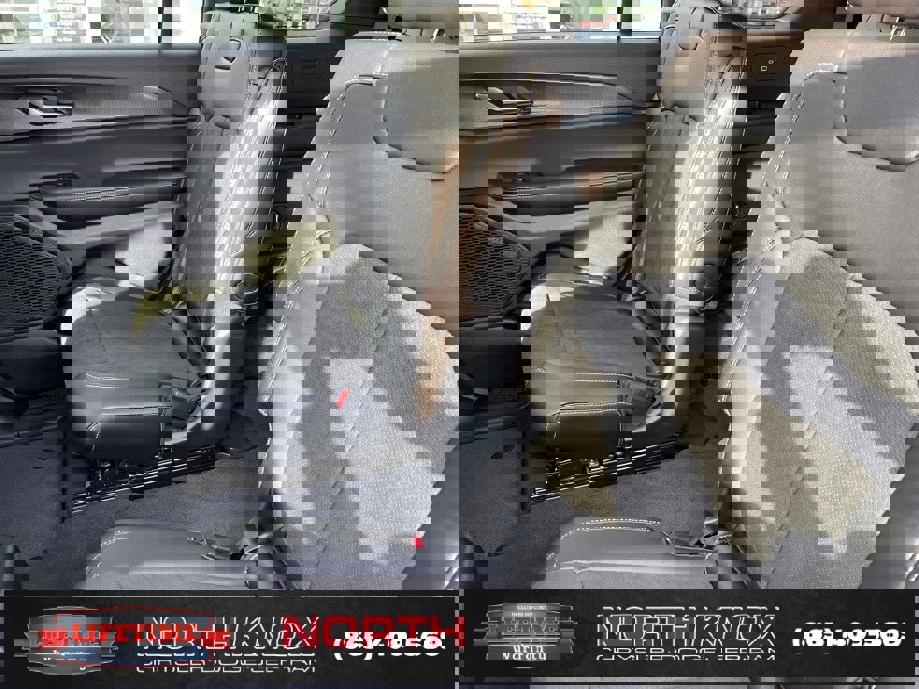 New 2025 Jeep Grand Cherokee L Altitude image 16