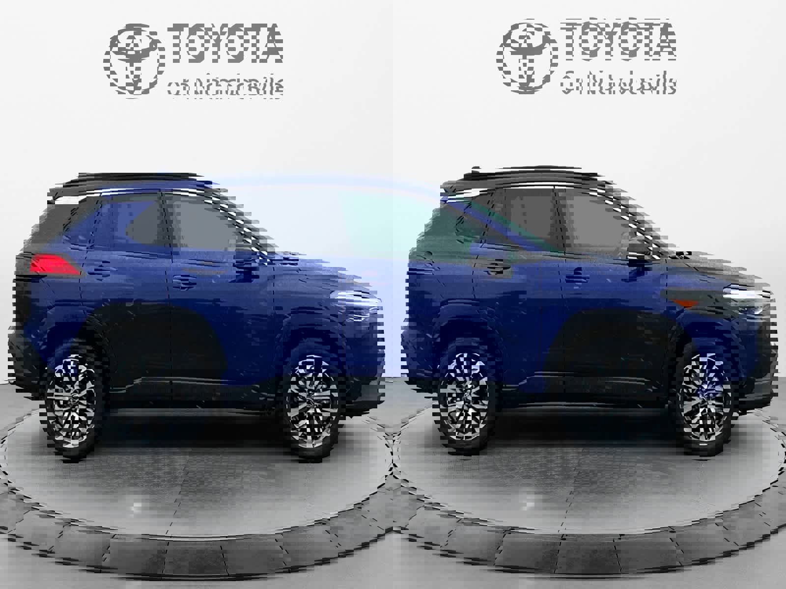 Used 2023 Toyota Corolla Cross XLE image 7