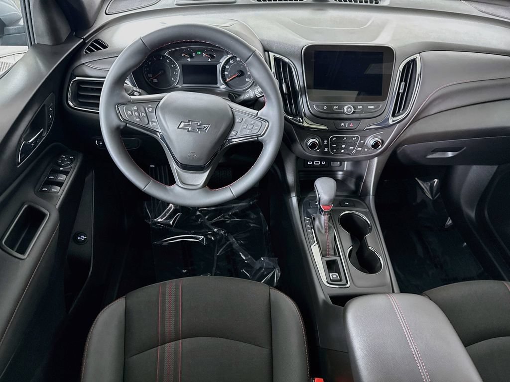 Used 2024 Chevrolet Equinox RS AWD/4WD image 3