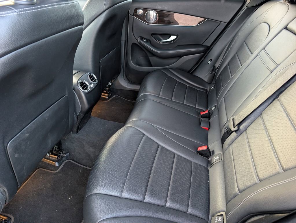 Used 2017 Mercedes-Benz GLC 300 4MATIC image 24