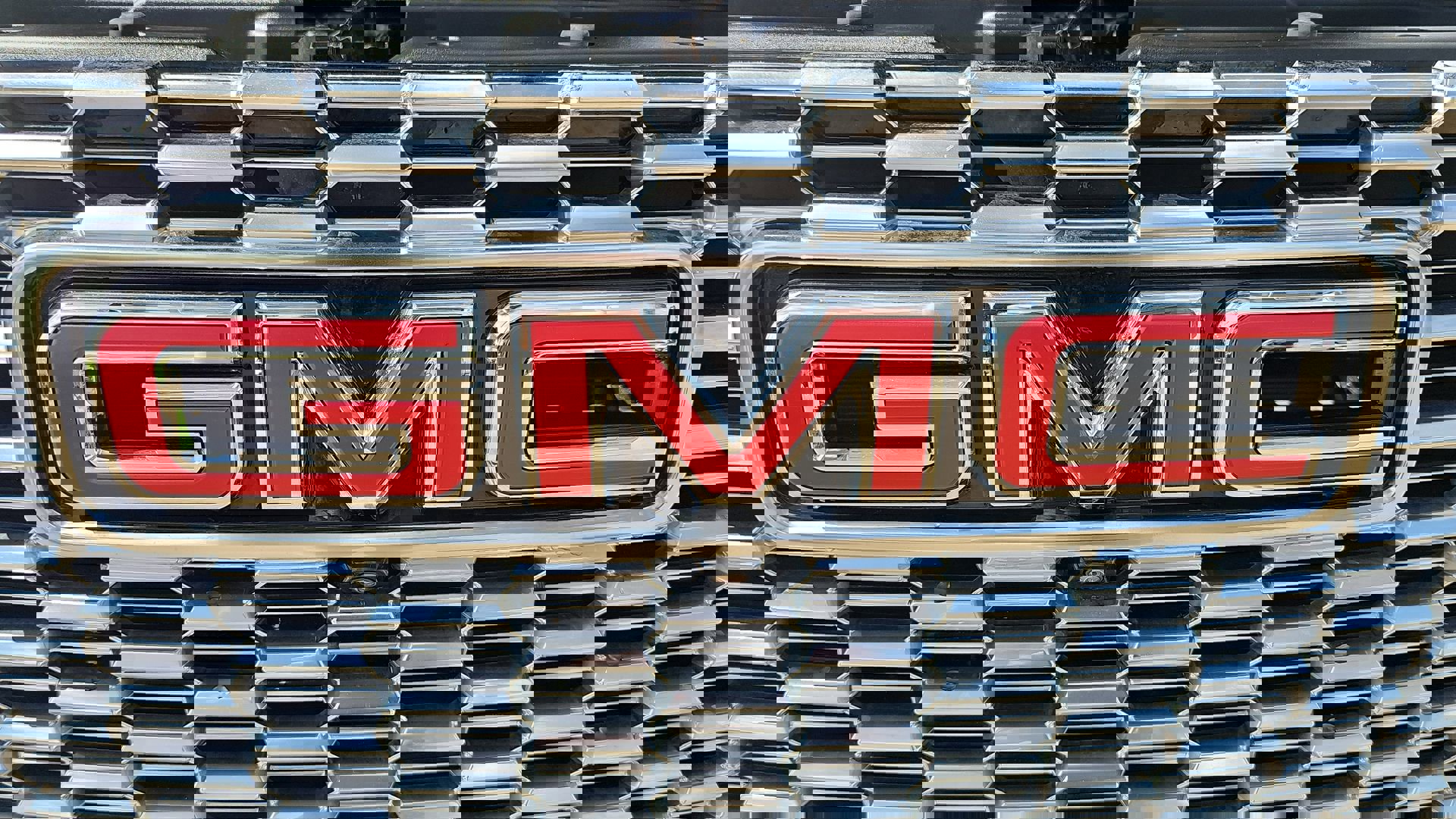 Used 2024 GMC Yukon XL Denali w/ Denali Reserve Package image 33