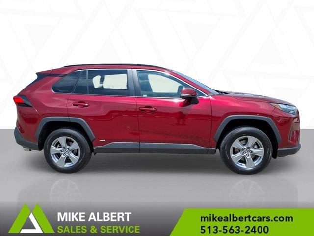 Used 2022 Toyota RAV4 XLE AWD/4WD image 8