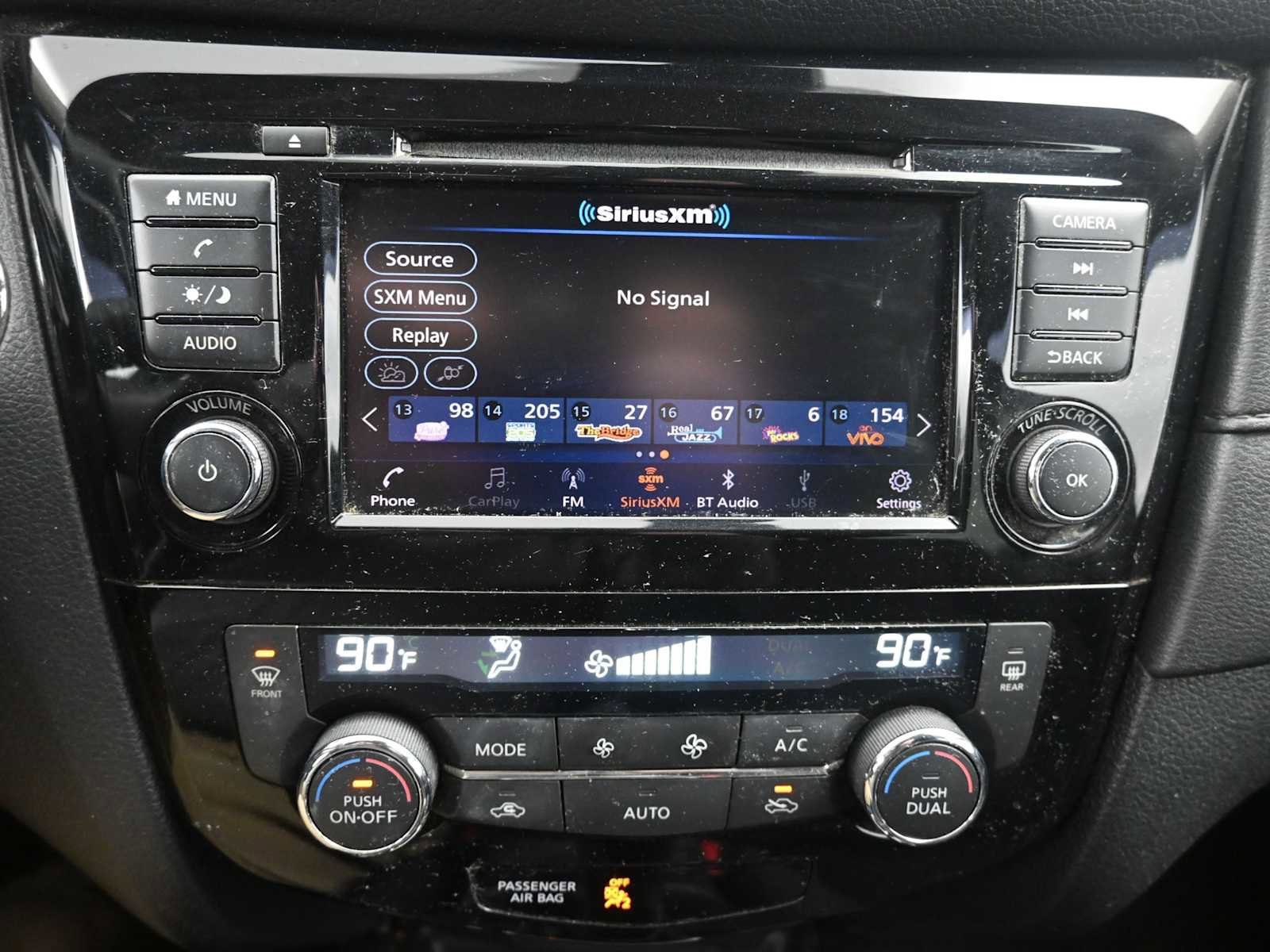 Used 2020 Nissan Rogue SV image 13