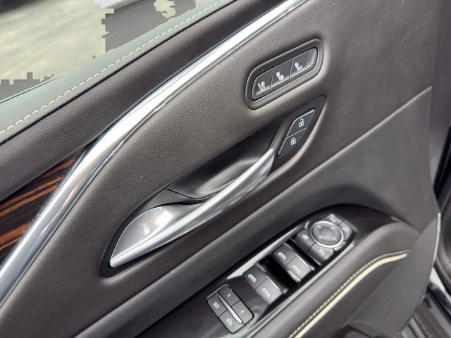 Used 2024 Cadillac Escalade Premium Luxury w/ Performance Package AWD/4WD image 12