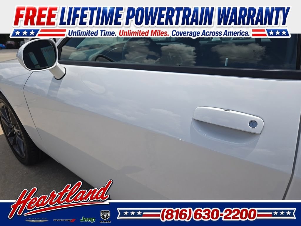 Used 2022 Dodge Challenger GT w/ Blacktop Package AWD/4WD image 30