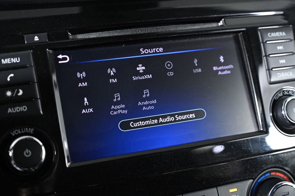 Used 2020 Nissan Rogue Sport S image 14