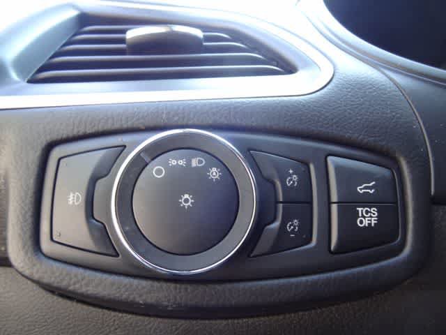 Used 2022 Ford Edge SEL w/ Convenience Package AWD/4WD image 16