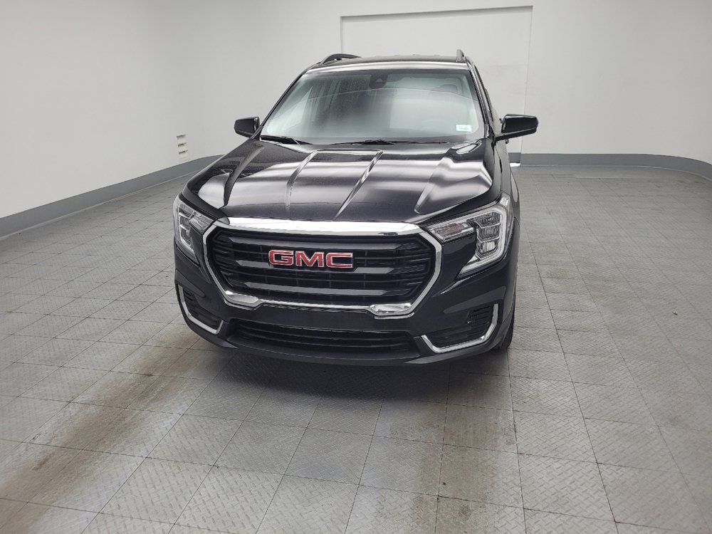 Used 2024 GMC Terrain SLE w/ Driver Convenience Package FWD image 15
