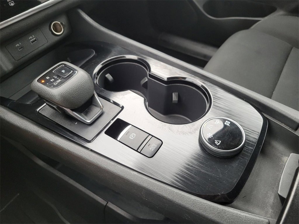 Used 2023 Nissan Rogue S image 24