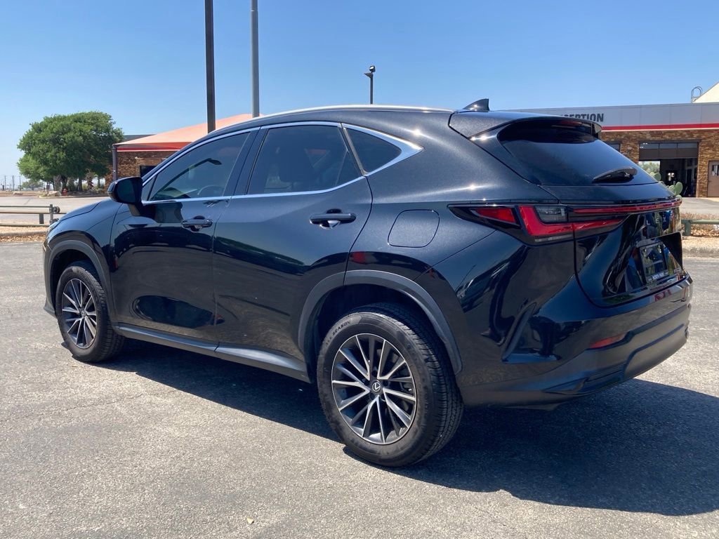 Used 2022 Lexus NX 250 FWD w/ Towing Package (2000 Lbs) image 5