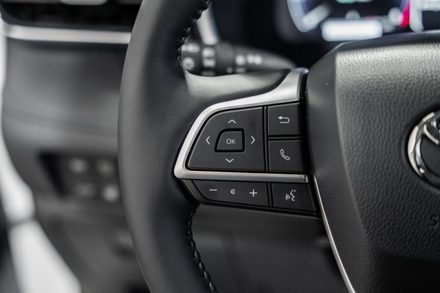 New 2026 Toyota Highlander Platinum image 30