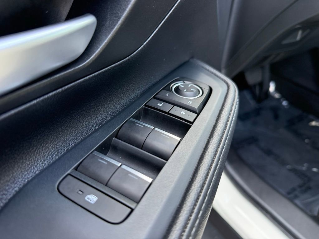 Used 2024 Toyota Grand Highlander XLE image 19