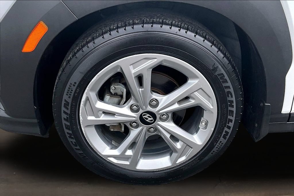 Used 2022 Hyundai Kona SEL FWD image 33