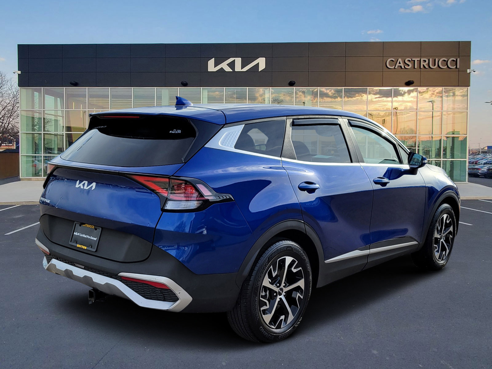 Used 2024 Kia Sportage EX image 4