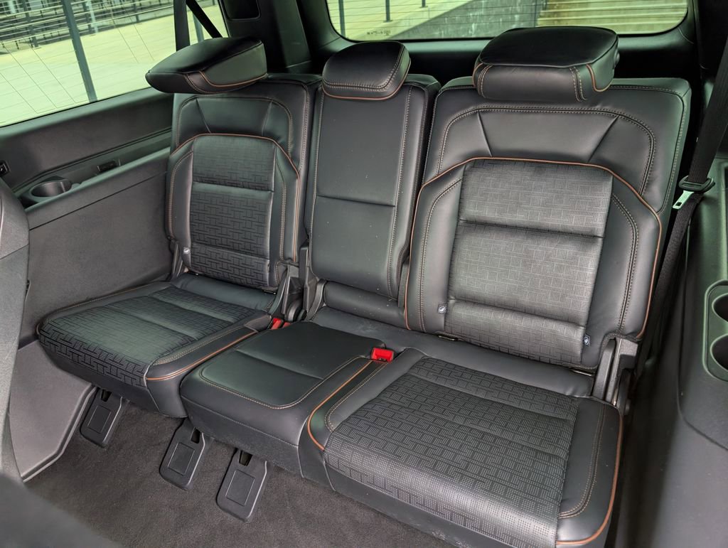 Used 2025 Lincoln Navigator L Black Label image 12