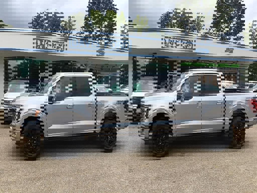 New 2025 Ford F150 Platinum w/ FX4 Off-Road Package image 2
