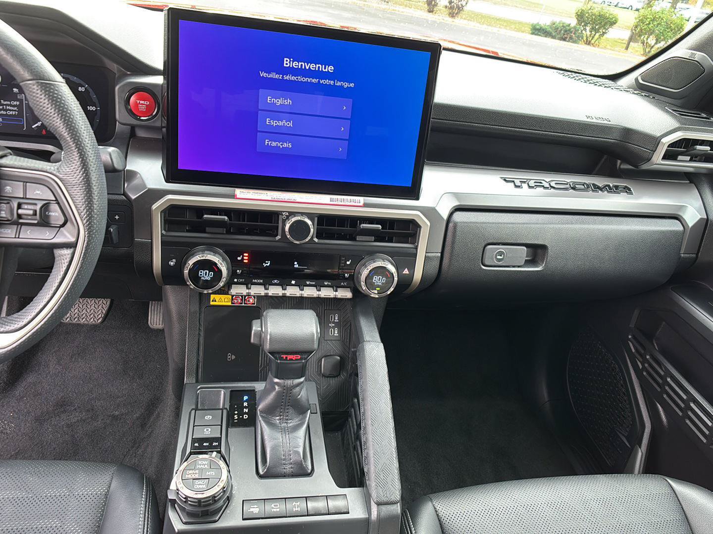 Used 2024 Toyota Tacoma TRD Off-Road w/ TRD Off Road Premium Package AWD/4WD image 31