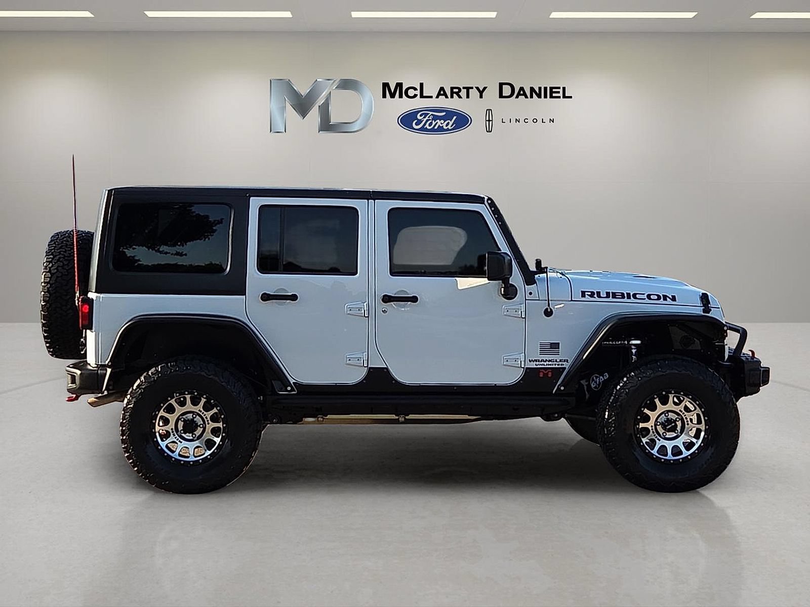 Used 2017 Jeep Wrangler Unlimited Rubicon AWD/4WD image 6
