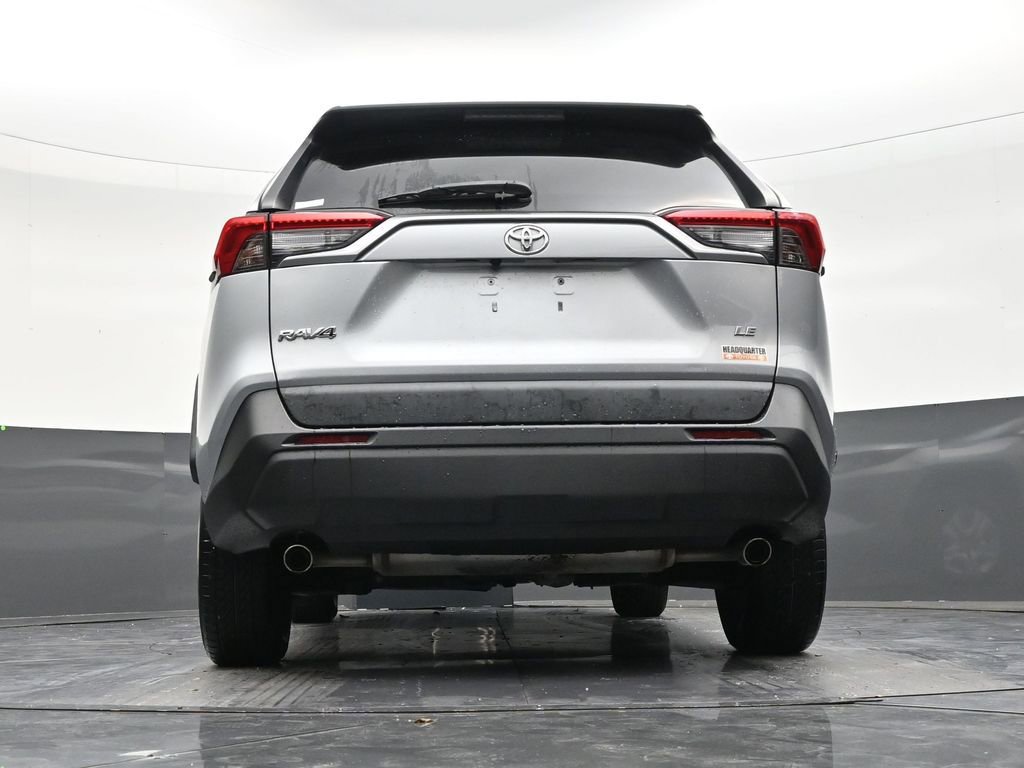 Used 2020 Toyota RAV4 LE FWD image 23