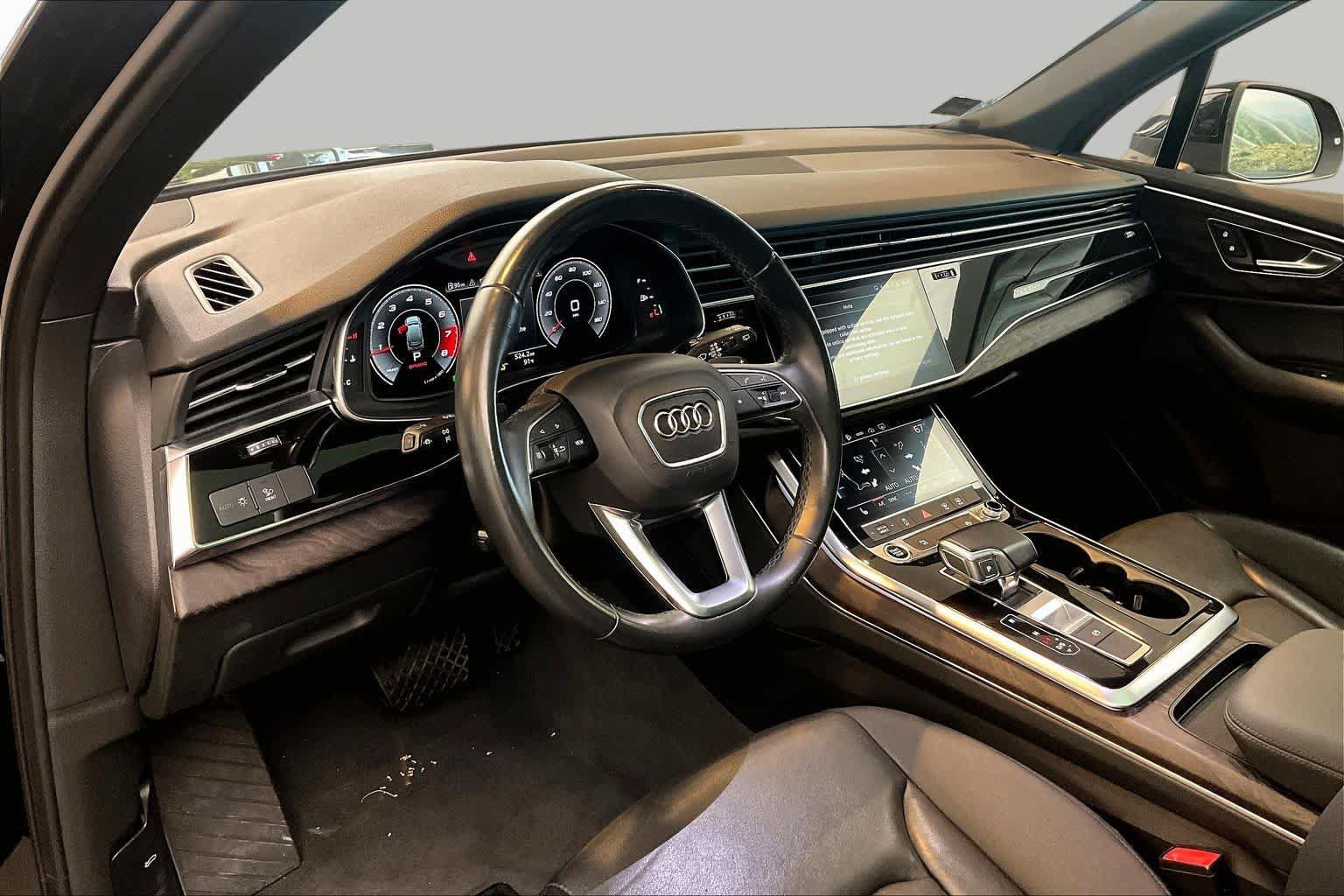 Used 2021 Audi Q7 2.0T Premium w/ Convenience Package AWD/4WD image 17