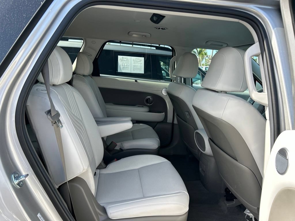Used 2026 Hyundai Palisade SEL FWD image 42