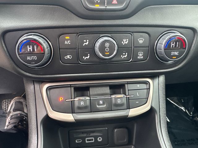 Used 2023 GMC Terrain Denali image 37