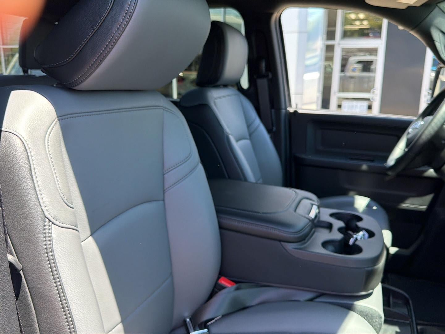 New 2026 RAM 3500 Tradesman AWD/4WD image 6
