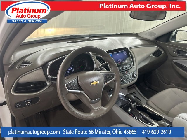 Used 2022 Chevrolet Malibu LT image 12