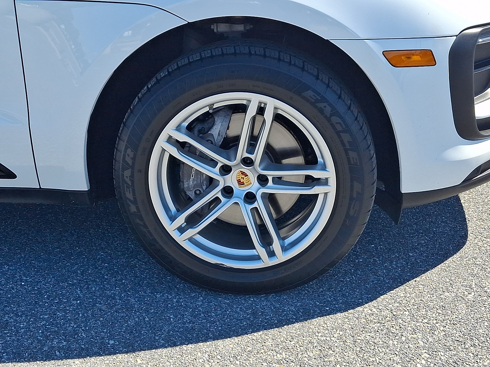 Used 2022 Porsche Macan AWD/4WD image 8