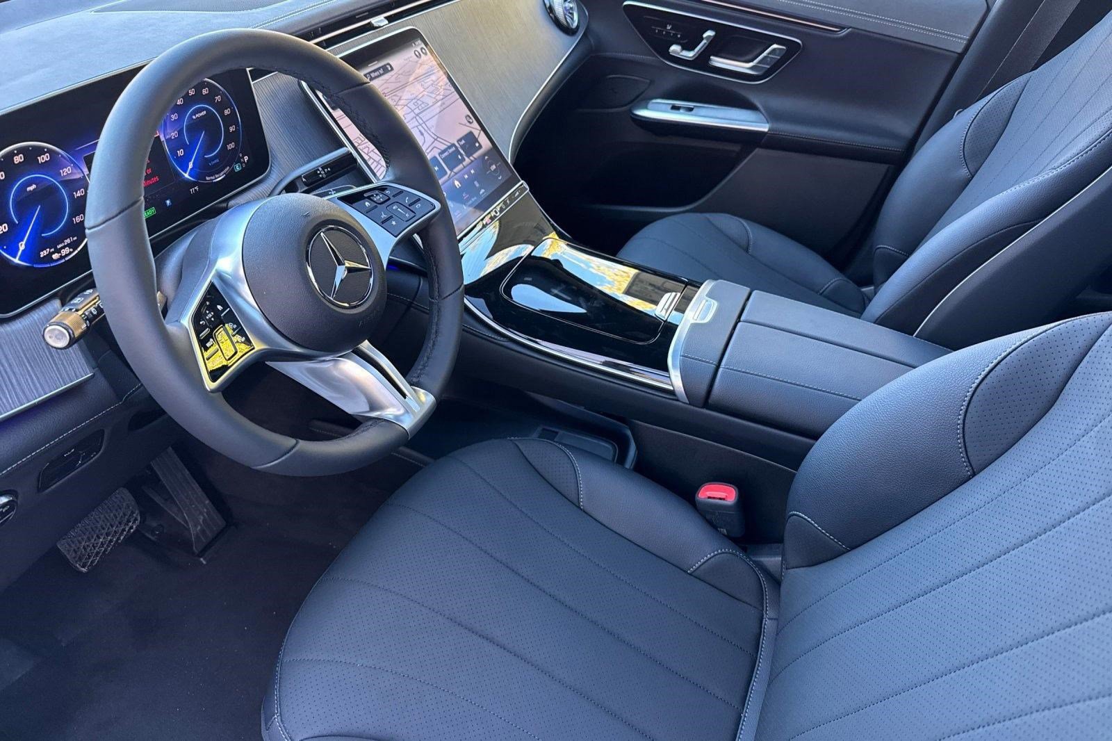 Used 2026 Mercedes-Benz EQE 320 4MATIC SUV image 4